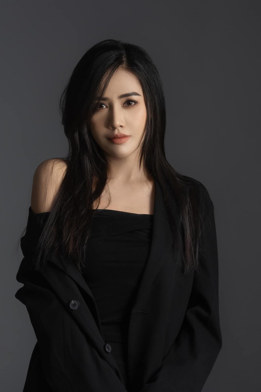 'Song Thúy' của bóng chuyền Việt Nam gây ngỡ ngàng với nhan sắc thần tiên tỉ tỉ tại lễ tổng kết ăn mừng chức vô địch - Ảnh 8.