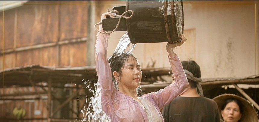 Đáng phẫn nộ: 1 rạp phim dùng hình ảnh nhạy cảm của Ngọc Trinh để câu kéo người xem ‘Chị chị em em 2’ - Ảnh 1.