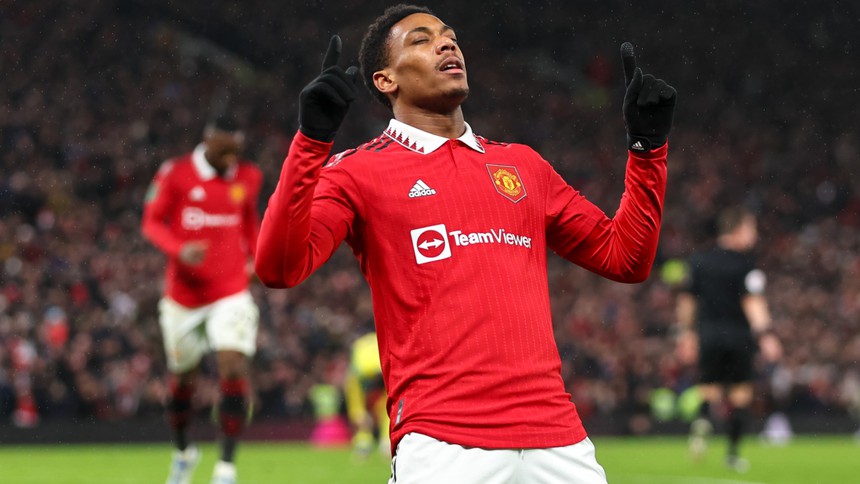 VIDEO bàn thắng MU 2-0 Nottingham: Martial và Fred ghi bàn, 'Quỷ đỏ' vào chung kết Cúp Liên đoàn - Ảnh 4. VIDEO bàn thắng MU 2-0 Nottingham: Martial và Fred ghi bàn, 'Quỷ đỏ' vào chung kết Cúp Liên đoàn - Ảnh 4.
