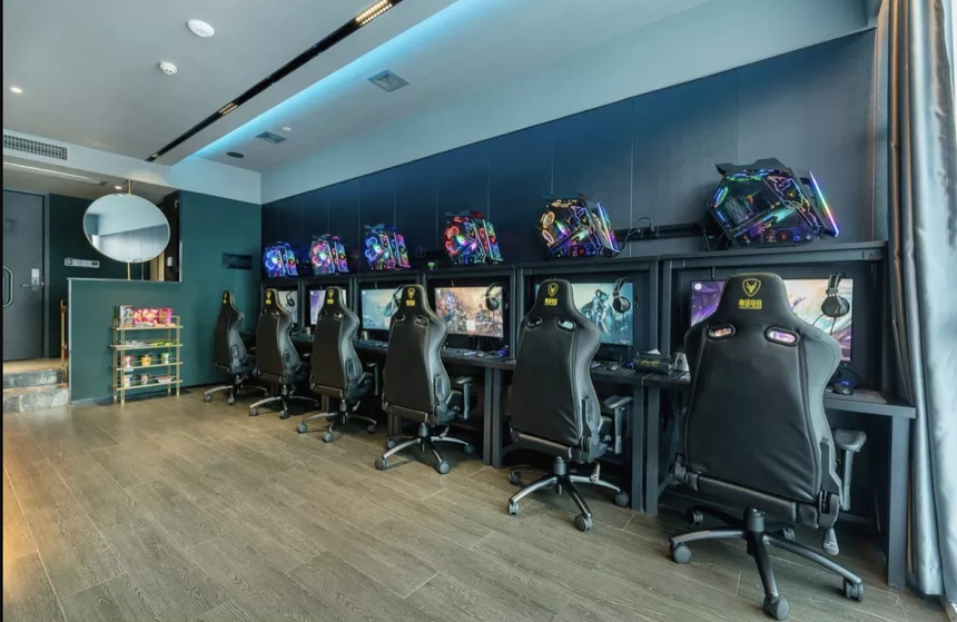 Khách sạn Esports bùng nổ tại Trung Quốc, trang bị PC tích hợp card đồ họa RTX 4090 để chiều lòng game thủ - Ảnh 3.