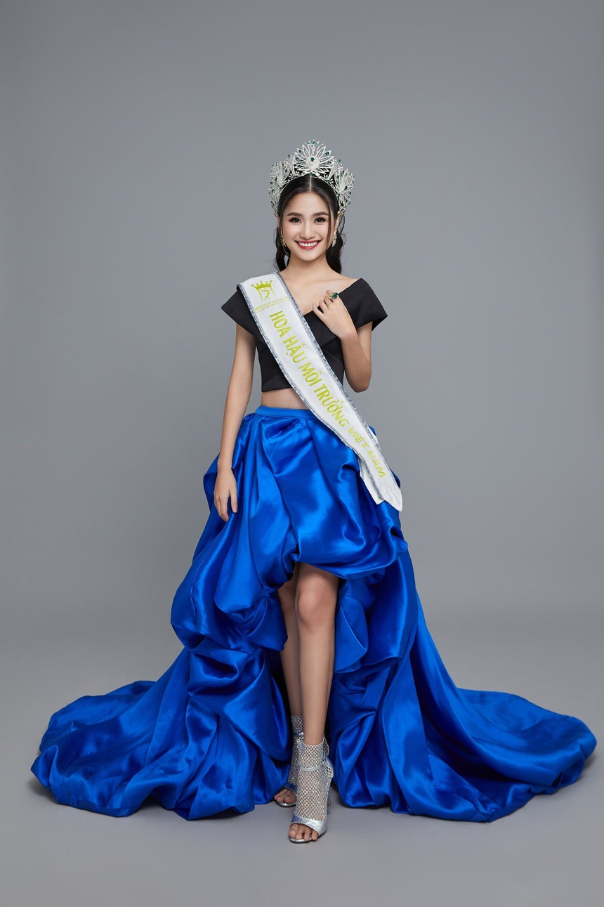 Hoa hậu Nguyễn Thanh Hà sang Ai Cập dự thi Hoa hậu Môi trường Thế giới - Ảnh 1. Hoa hậu Nguyễn Thanh Hà sang Ai Cập dự thi Hoa hậu Môi trường Thế giới - Ảnh 1.