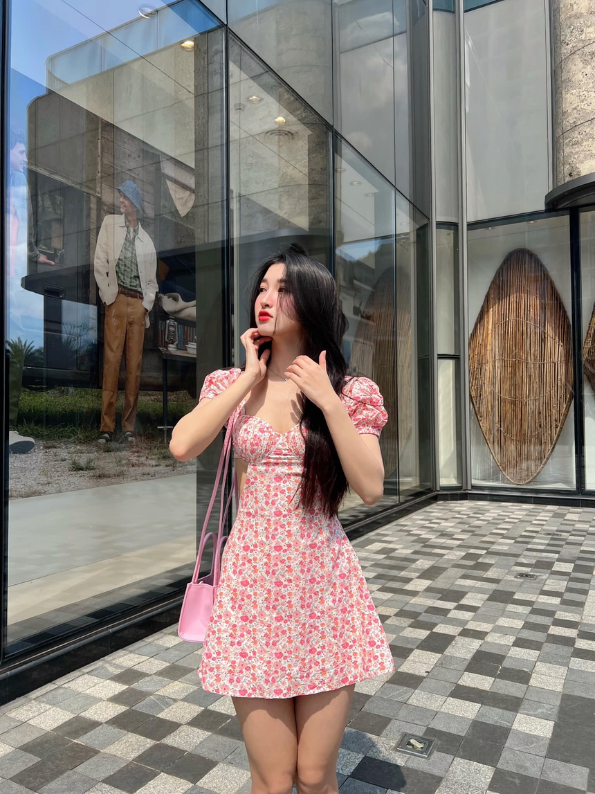 Diện cùng một kiểu váy, Hoa hậu Thanh Thuỷ đọ sắc 'bất phân thắng bại' cùng Á hậu Phương Nhi - Ảnh 6.