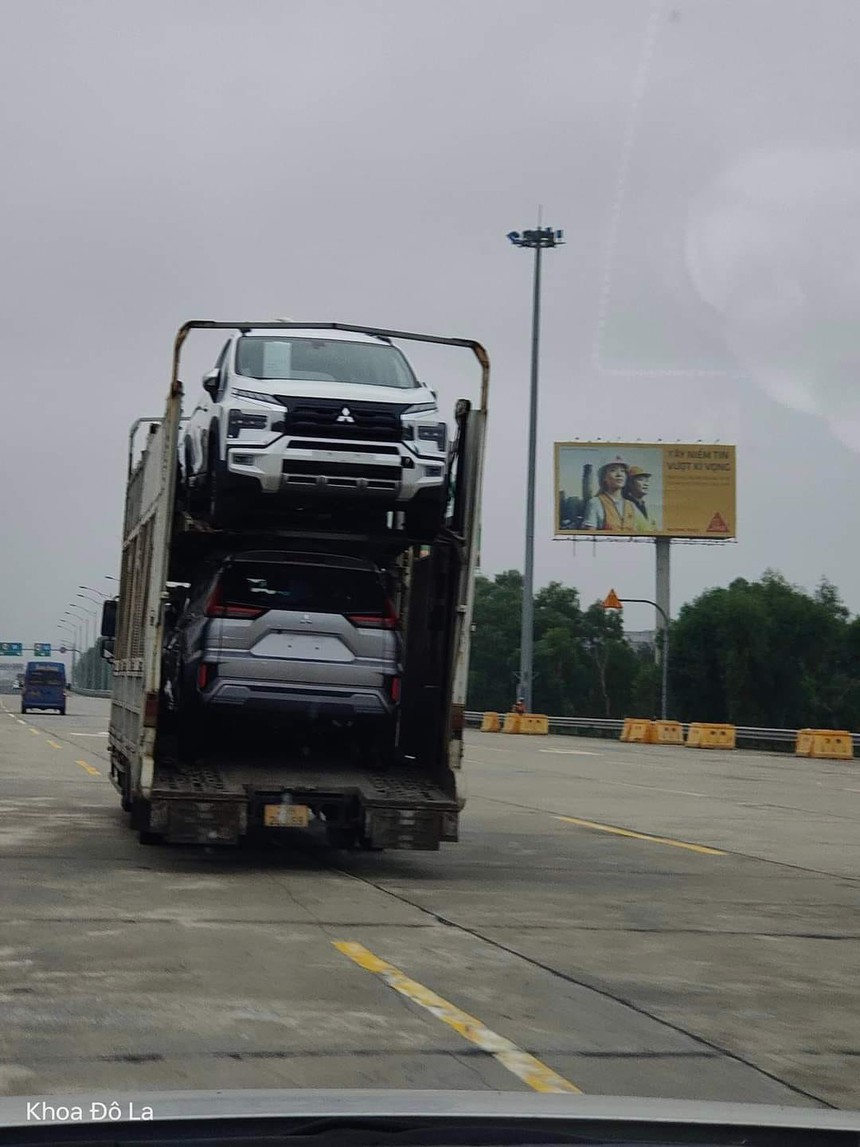 Mitsubishi Xpander Cross 2023 lần đầu lộ diện tại Việt Nam, sắp ra mắt với loạt thay đổi mới đe dọa Veloz Cross và XL7 - Ảnh 1. Mitsubishi Xpander Cross 2023 lần đầu lộ diện tại Việt Nam, sắp ra mắt với loạt thay đổi mới đe dọa Veloz Cross và XL7 - Ảnh 1.