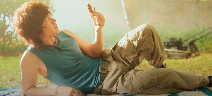 Đóng cảnh nóng với đàn em kém 21 tuổi, mỹ nam 'Vườn sao băng' lại gặp chỉ trích vì 'ăn ké' Song Joong Ki - Ảnh 2.