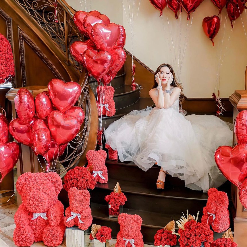 Nữ tỷ phú Mimi Morris sở hữu khối tài sản lên đến 1 tỷ USD: Đồ hiệu ngập nhà, siêu xe vài chiếc, dậy từ 4h30 sáng nhưng không phải để thành công - Ảnh 11.