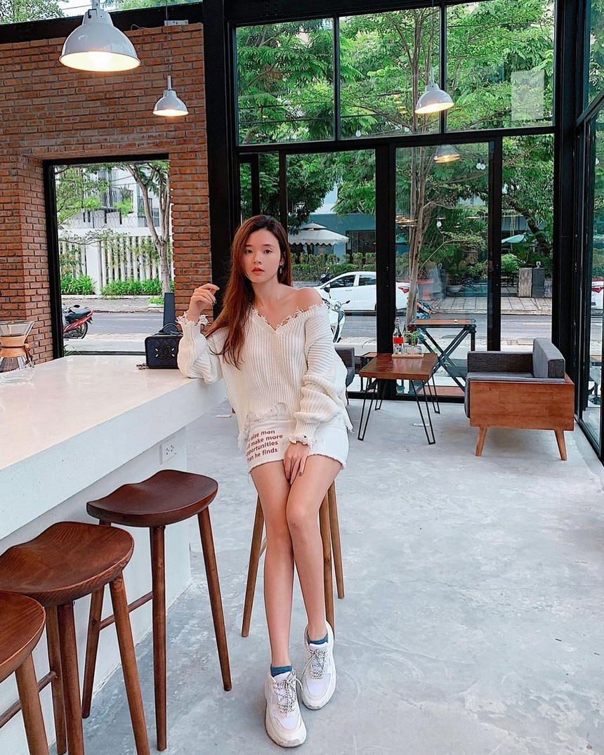 Giảng viên midu chăm diện crop top khoe eo con kiến, U - Ảnh 5.