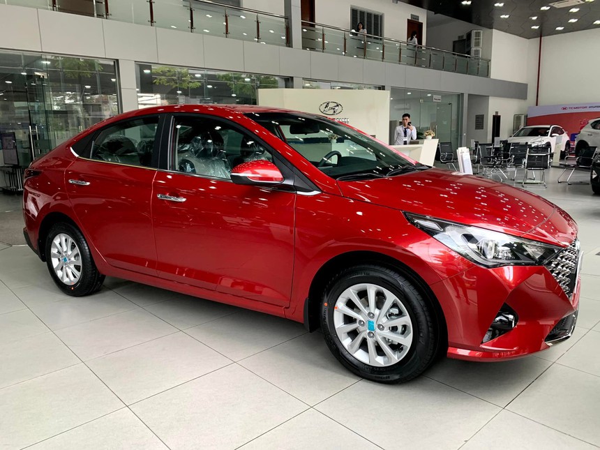 Loạt xe lật đổ ngôi vương đầu năm 2023: Raize lần đầu vượt Sonet, Accent bán chạy gấp 4 lần Vios - Ảnh 3. Loạt xe lật đổ ngôi vương đầu năm 2023: Raize lần đầu vượt Sonet, Accent bán chạy gấp 4 lần Vios - Ảnh 3.