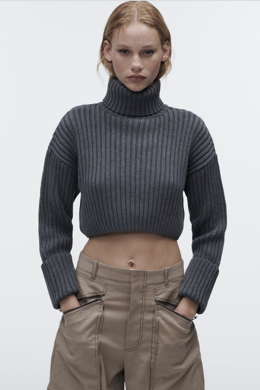Giảng viên Midu chăm diện crop top khoe eo con kiến ở tuổi 33, phối đồ cao tay chẳng thua kém hội teen girl - Ảnh 10.