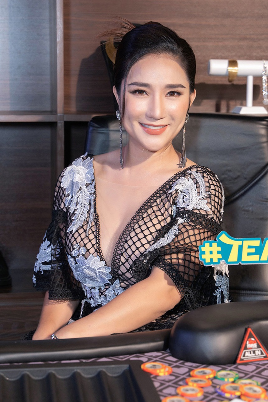 Sao 'Đồng tiền xương máu': Người thành công viên mãn, người ly hôn 6 năm vẫn chưa tìm được ý trung nhân - Ảnh 9. Sao 'Đồng tiền xương máu': Người thành công viên mãn, người ly hôn 6 năm vẫn chưa tìm được ý trung nhân - Ảnh 9.