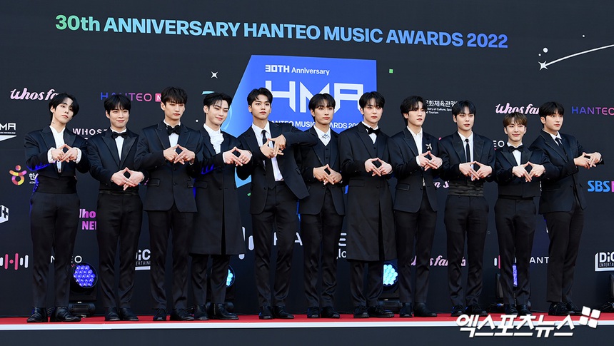 Thảm đỏ Hanteo Music Awards 2023: Nữ thần Eugene đẹp lấn át Soyou (SISTAR) khoe body nóng bỏng, idol người Việt Hanbin cười tỏa nắng chiếm spotlight - Ảnh 25. Thảm đỏ Hanteo Music Awards 2023: Nữ thần Eugene đẹp lấn át Soyou (SISTAR) khoe body nóng bỏng, idol người Việt Hanbin cười tỏa nắng chiếm spotlight - Ảnh 25.