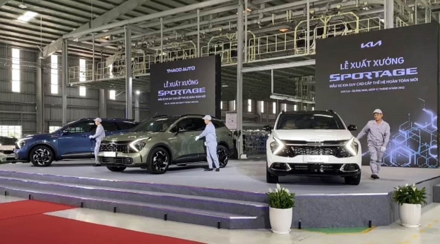 Tháng đầu năm, doanh số bán ô tô tại Việt Nam giảm 51% - Ảnh 1.