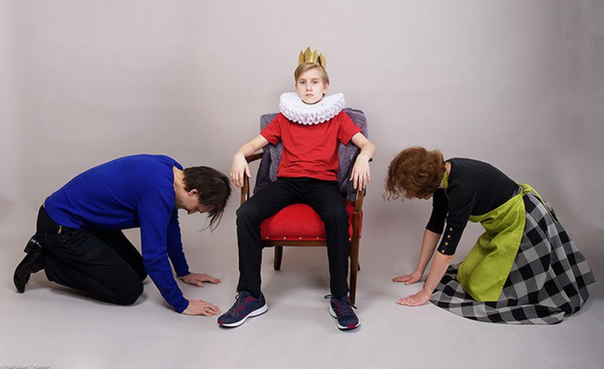 Tranh cãi chuyện cha mẹ tự hào khi con 18 tuổi học giỏi nhưng không biết nấu cơm, giặt quần áo: "Con chỉ việc học, lớn thuê người giúp việc là được" - Ảnh 1.