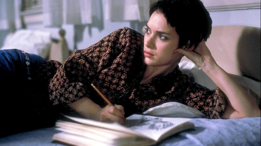 "Nàng ngọc nữ thất sủng của Hollywood" Winona Ryder: Nỗi đau của người bị bỏ lại phía sau những cuộc tình và sự "hồi sinh" của 1 mỹ nhân - Ảnh 4. "Nàng ngọc nữ thất sủng của Hollywood" Winona Ryder: Nỗi đau của người bị bỏ lại phía sau những cuộc tình và sự "hồi sinh" của 1 mỹ nhân - Ảnh 4.