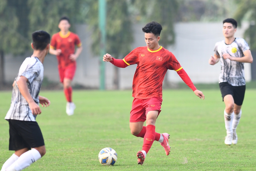 Sao trẻ Hà Nội FC khiến "siêu nhân" Gia Huy lu mờ, U20 Việt Nam hòa đội Hạng Nhất - Ảnh 10.