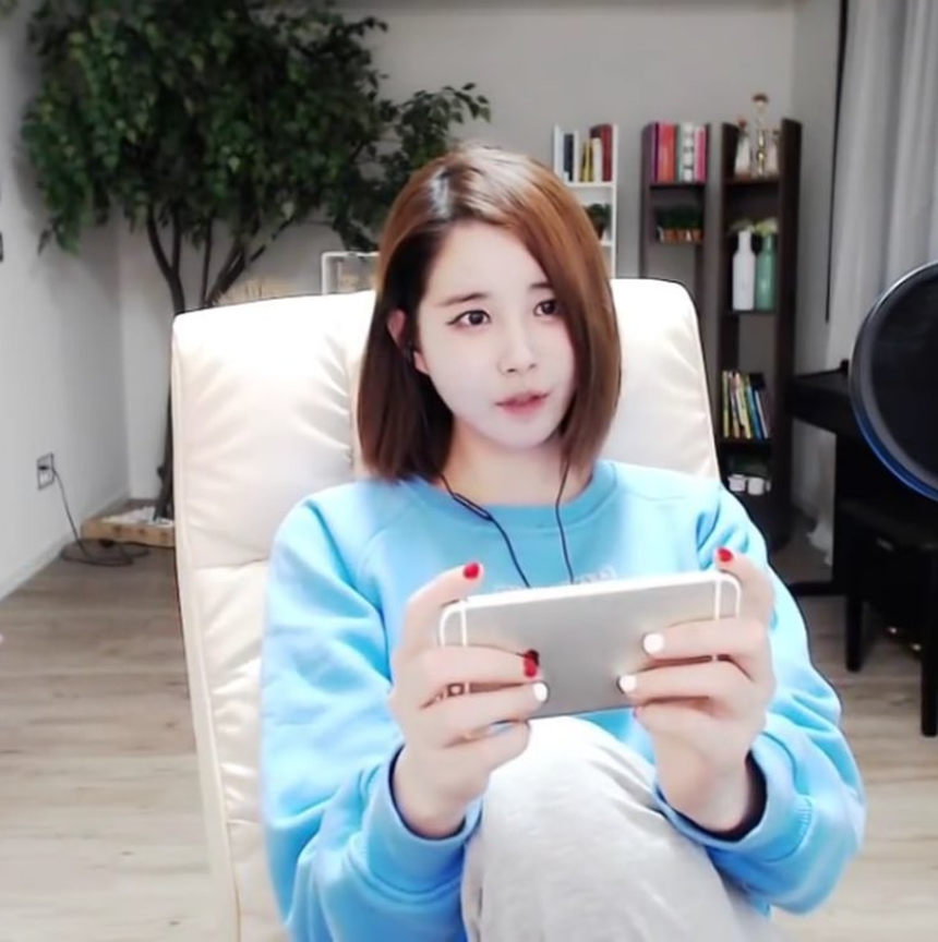 Đang là hot girl vạn người mê, nữ streamer gây sốc khi quịt gần 2 tỷ của fan, đối diện án phạt nặng - Ảnh 3.