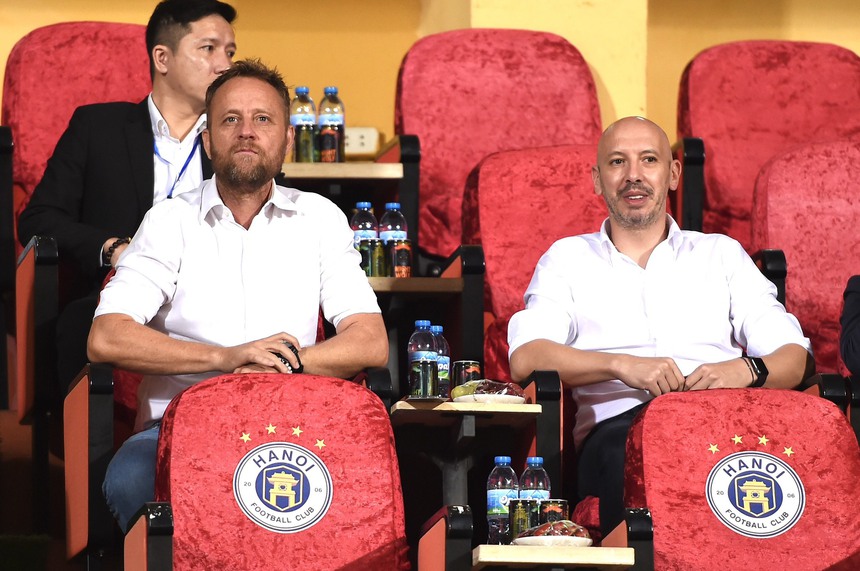 CĐV Thái lo sợ Polking thay thế thầy Park, HLV của "Voi chiến" lên tiếng đáp trả - Ảnh 2.