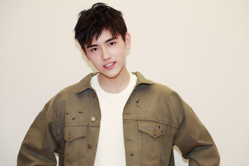 Mẹ của Trần Phi Vũ từng bỏ 7 tỷ mua lại ảnh giường chiếu của con trai nhưng bất thành - Ảnh 3.