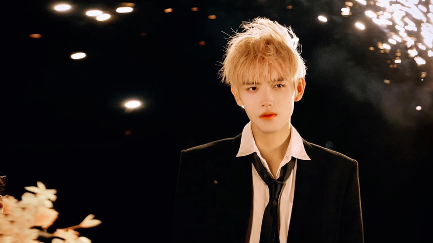 Lạ kỳ như fan nữ lộ ảnh giường chiếu với 'thái tử' Trần Phi Vũ: Điên cuồng 'đẩy thuyền' bạn trai với 1 công chúa nhưng không phải Trương Tịnh Nghi! - Ảnh 2.