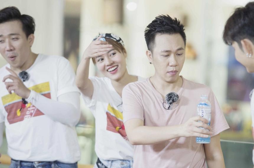 Tình duyên của Anh Đức: Được “đẩy thuyền” với Hiền Hồ, tán tỉnh Lan Ngọc và hiếm hoi công khai 1 người - Ảnh 3. Tình duyên của Anh Đức: Được “đẩy thuyền” với Hiền Hồ, tán tỉnh Lan Ngọc và hiếm hoi công khai 1 người - Ảnh 3.