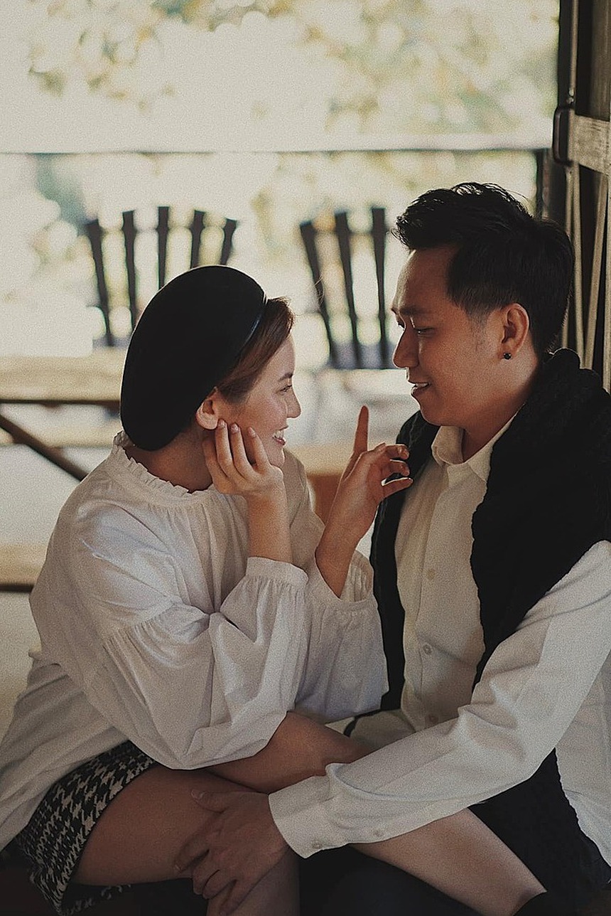 Tình duyên của Anh Đức: Được “đẩy thuyền” với Hiền Hồ, tán tỉnh Lan Ngọc và hiếm hoi công khai 1 người - Ảnh 6. Tình duyên của Anh Đức: Được “đẩy thuyền” với Hiền Hồ, tán tỉnh Lan Ngọc và hiếm hoi công khai 1 người - Ảnh 6.