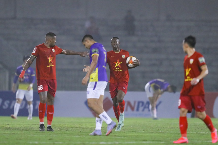 "Văn Quyết đang ở phong độ quá cao, hiệu suất ghi bàn ấy khó cầu thủ nội nào đạt được" - Ảnh 2.