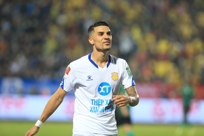 Nam Định có nhiều sựu bổ sung nhân sự chất lượng ở kỳ chuyển nhượng vừa qua, nổi bật là tân binh Hendrio