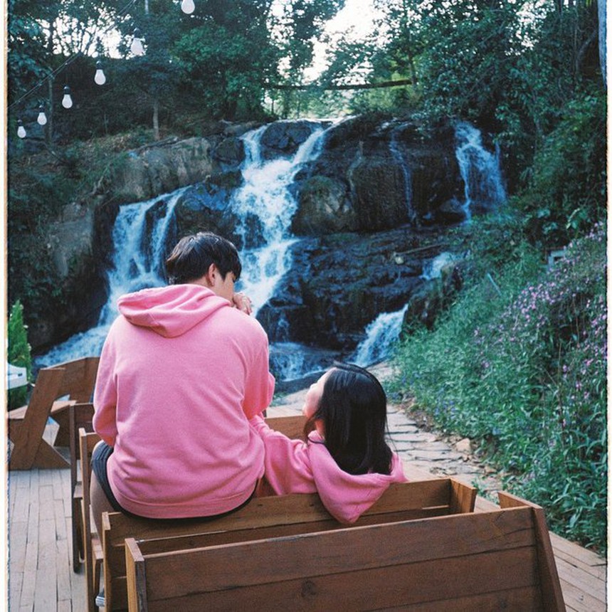 Những cặp đôi được mong chờ công khai hẹn hò ngày 14/2: Người lộ loạt hint chất lượng, người đã về ra mắt gia đình?  - Ảnh 4.