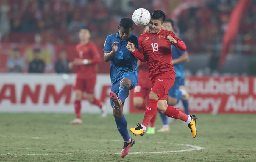 HLV Troussier và nhiệm vụ “giải cứu” Quang Hải - Ảnh 1.