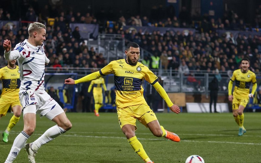 Từ khởi đầu như mơ đến bị 'lãng quên': Quang Hải có còn cơ hội ở Pau FC? - Ảnh 4.