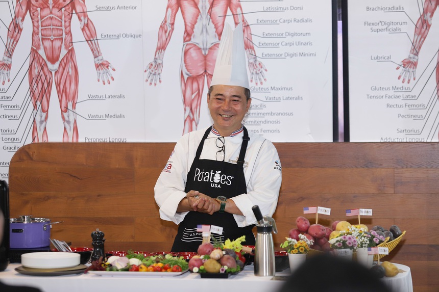 Chế biến các món ăn bổ dưỡng từ khoai tây cùng với siêu đầu bếp Lê Xuân Tâm - Ảnh 1.