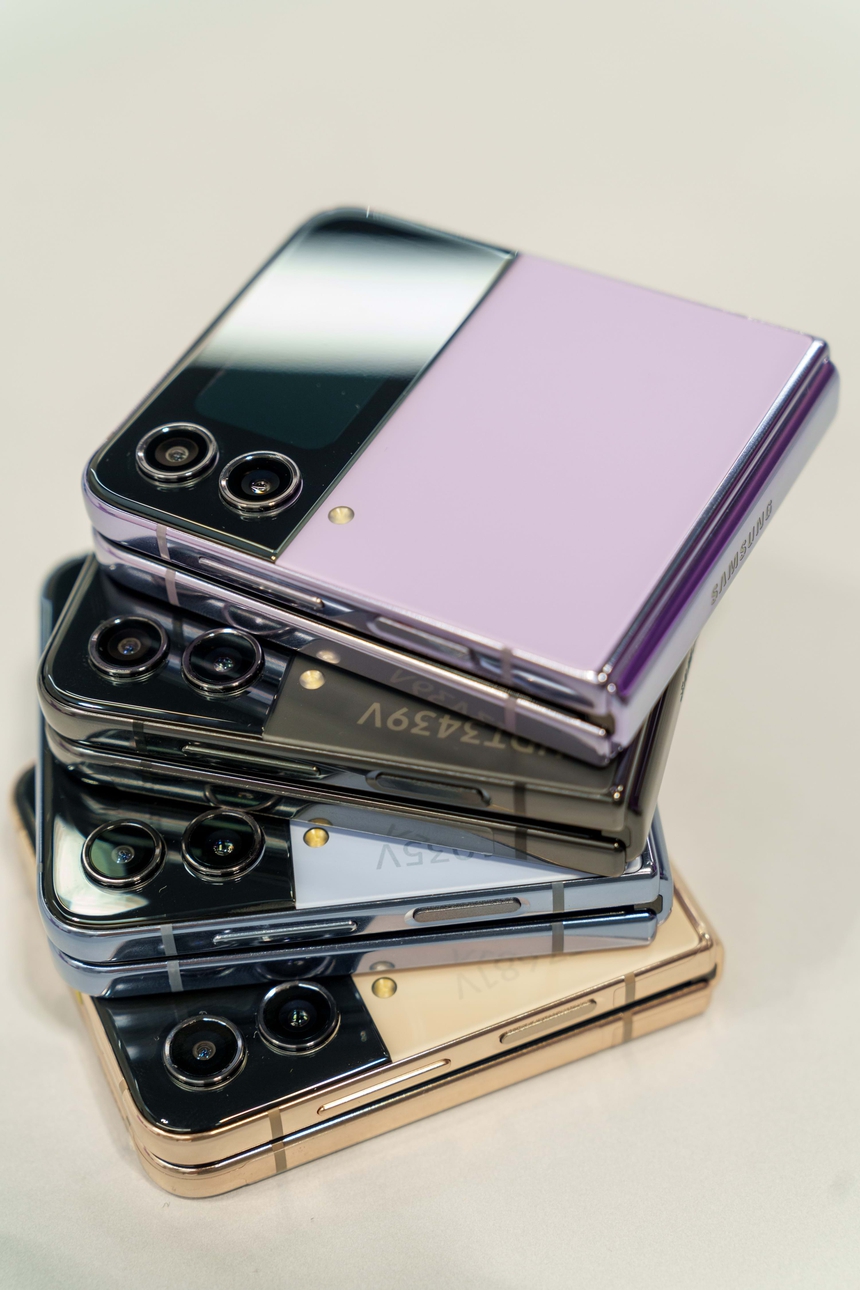 5 smartphone đẹp ngất ngây, tặng bạn gái ngày Valentine là 'hết sảy'! - Ảnh 5. 5 smartphone đẹp ngất ngây, tặng bạn gái ngày Valentine là 'hết sảy'! - Ảnh 5.