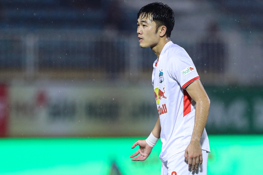 Nhìn Văn Quyết tỏa sáng, tiếc cho "ngôi sao băng" mang đầy kỳ vọng của bầu Đức - Ảnh 1.