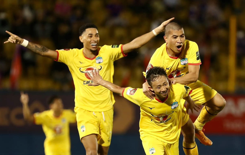 Ngọc Quang từ người thừa hoá người hùng của HAGL - Ảnh 1.