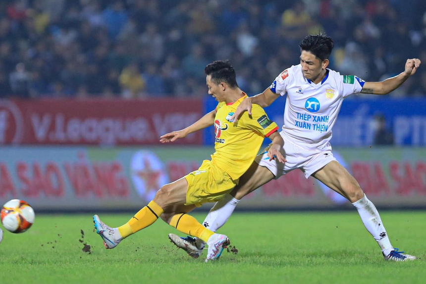 Kiatisuk chứng tỏ thực lực HAGL ở trận tiếp Công an Hà Nội - Ảnh 1.