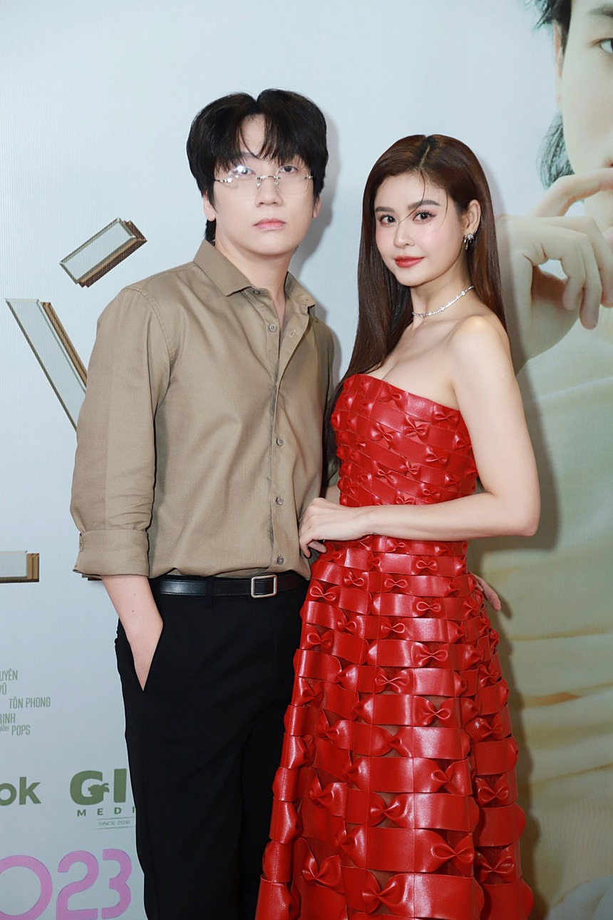 Trương Quỳnh Anh hạnh phúc vì có thể 'làm điều mình thích, gặp những người mình yêu thương' - Ảnh 12. Trương Quỳnh Anh hạnh phúc vì có thể 'làm điều mình thích, gặp những người mình yêu thương' - Ảnh 12.