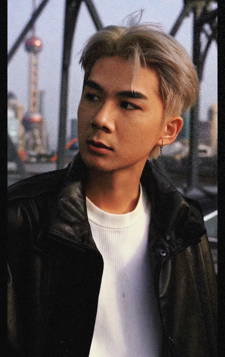 Sau 2 lần đổ vỡ hôn nhân, Khánh Đơn: "Tôi không có khái niệm sợ vợ, vợ không cấm tôi đi nhậu" - Ảnh 4. Sau 2 lần đổ vỡ hôn nhân, Khánh Đơn: "Tôi không có khái niệm sợ vợ, vợ không cấm tôi đi nhậu" - Ảnh 4.