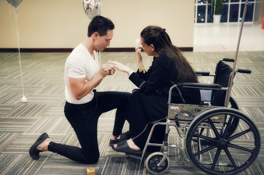 Những cặp đôi nên duyên sau khi đóng chung MV: Hồ Ngọc Hà - Kim Lý hạnh phúc viên mãn, Sơn Tùng - Hải Tú "tình trong như đã mặt ngoài còn e" - Ảnh 4. Những cặp đôi nên duyên sau khi đóng chung MV: Hồ Ngọc Hà - Kim Lý hạnh phúc viên mãn, Sơn Tùng - Hải Tú "tình trong như đã mặt ngoài còn e" - Ảnh 4.