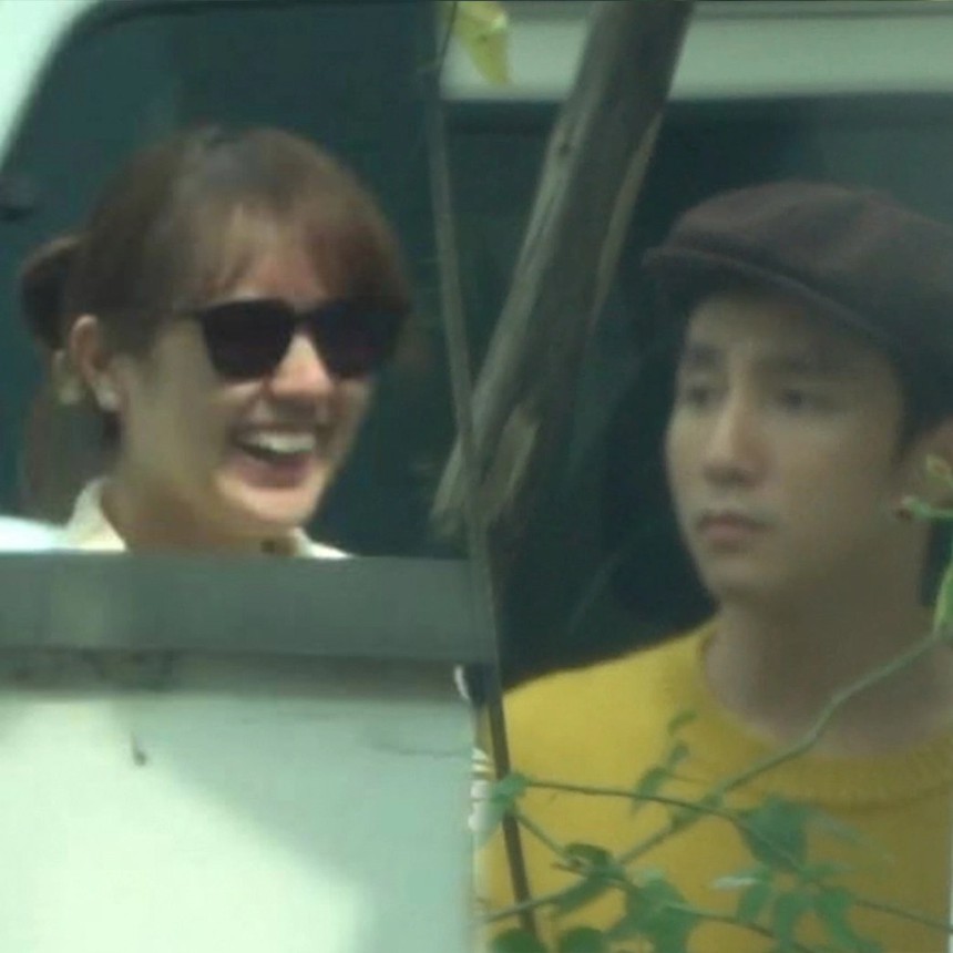 Những cặp đôi nên duyên sau khi đóng chung MV: Hồ Ngọc Hà - Kim Lý hạnh phúc viên mãn, Sơn Tùng - Hải Tú "tình trong như đã mặt ngoài còn e" - Ảnh 18. Những cặp đôi nên duyên sau khi đóng chung MV: Hồ Ngọc Hà - Kim Lý hạnh phúc viên mãn, Sơn Tùng - Hải Tú "tình trong như đã mặt ngoài còn e" - Ảnh 18.