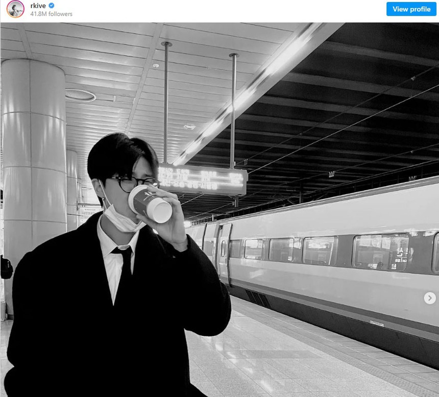 Fan hoang mang khi RM BTS xóa hàng trăm bài đăng trên Instagram - Ảnh 3.