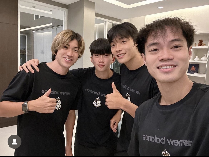 Cựu HLV Hà Nội FC: 'Nhờ HLV Park Hang-seo, Văn Toàn thích nghi tốt' - Ảnh 3. Cựu HLV Hà Nội FC: 'Nhờ HLV Park Hang-seo, Văn Toàn thích nghi tốt' - Ảnh 3.