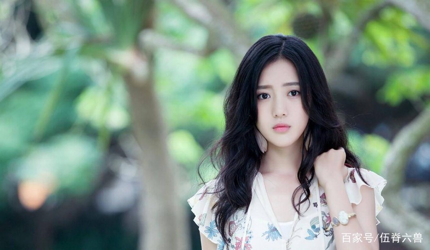 Có nàng tiểu hoa được Triệu Lệ Dĩnh ưu ái cực độ: Bị chê kém sắc khi đóng cổ trang, 'vô danh' nhiều năm nhưng vẫn được mời gọi - Ảnh 3.