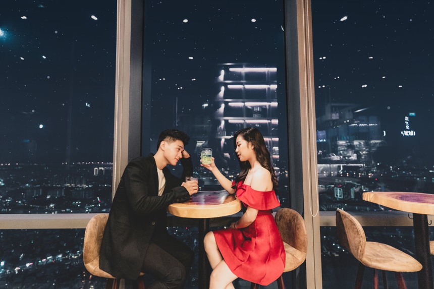 Giới trẻ đổ về trung tâm thương mại tận hưởng "ăn – chơi – sắm" ngày Valetine - Ảnh 7.