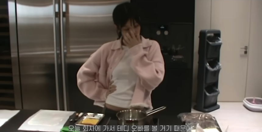 Check giá đồ gia dụng trong nhà Jennie  - Ảnh 12.