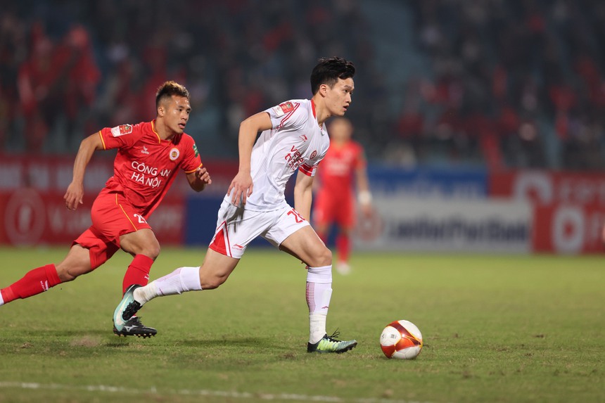 Bóng đá Việt Nam 20/7: ĐT Việt Nam được FIFA chú trọng an ninh, Hoàng Đức đắt giá hơn Quang Hải - Ảnh 3. Bóng đá Việt Nam 20/7: ĐT Việt Nam được FIFA chú trọng an ninh, Hoàng Đức đắt giá hơn Quang Hải - Ảnh 3.