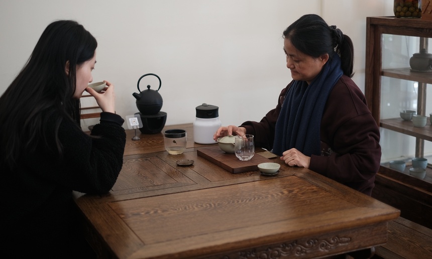 Khi gen Z tập tành kinh doanh: Thuê bố mẹ làm nhân viên, hứa sẽ tăng lương khi doanh thu phát triển - Ảnh 2.