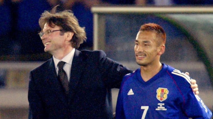 Nhà báo Hàn Quốc lo cho HLV Troussier: ‘Kế nhiệm của ông Park áp lực lắm’ - Ảnh 3. Nhà báo Hàn Quốc lo cho HLV Troussier: ‘Kế nhiệm của ông Park áp lực lắm’ - Ảnh 3.