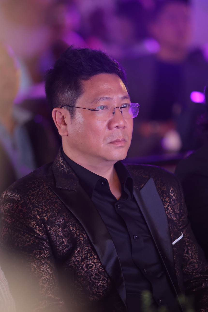 'Lá thư trong ba lô': Câu chuyện tình lãng mạn mà bi tráng bằng âm nhạc  - Ảnh 1.