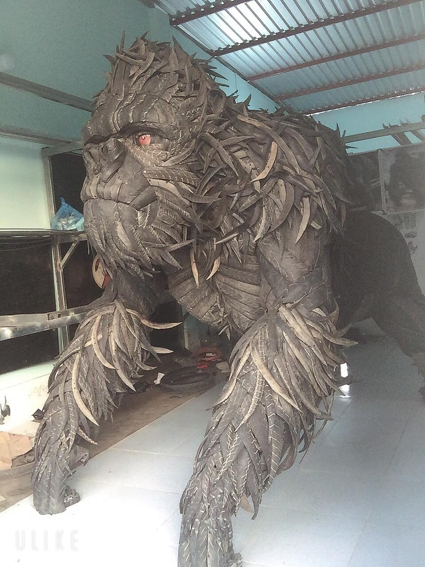 Gặp chủ nhân King Kong làm từ lốp xe đang gây bão MXH: 'Có lúc tự ngồi cắt lốp thấy rảnh thiệt' - Ảnh 9.