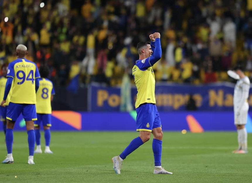 Kiến tạo ngẫu hứng không kém gì Messi, Ronaldo giúp đội nhà đánh bại đối thủ khó nhằn - Ảnh 1. Kiến tạo ngẫu hứng không kém gì Messi, Ronaldo giúp đội nhà đánh bại đối thủ khó nhằn - Ảnh 1.