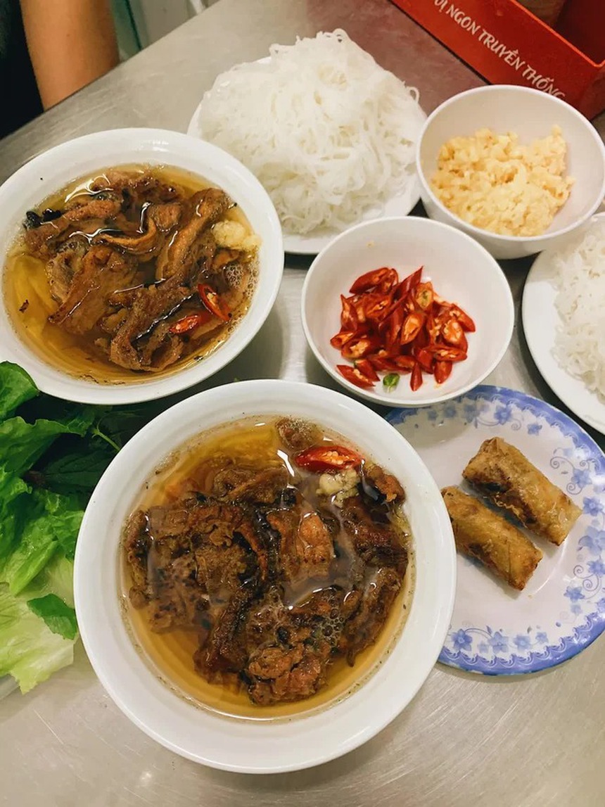 Chê “người Hà Nội bạc bẽo”, nữ TikToker 1,5 triệu người theo dõi chính thức xin lỗi - Ảnh 2.